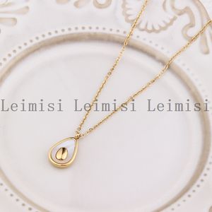 Bijoux de luxe en acier inoxydable plaqué or 18 carats Collier personnalisé en forme d'œuf de fruit d'huile de vache pour maman - Product Image 3