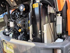 Excavatrice sur pneus Doosan DX60W d'occasion, 6 tonnes, avec moteur, boîte de vitesses, pompe hydraulique et moteur d'origine fabriqués en Corée - Product Image 5