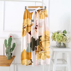 Nuovi <span class=keywords><strong>Pantaloni</strong></span> Estivi da Donna Larghi <span class=keywords><strong>con</strong></span> Fiocco, <span class=keywords><strong>Vita</strong></span> Elastica e Gamba Larga, Pigiami Stampati alla Moda e Casual per Casa - Product Image 2