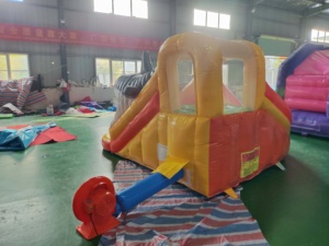 Piscine gonflable en forme de requin avec <span class=keywords><strong>toboggan</strong></span> gonflable pour l'été - Product Image 4