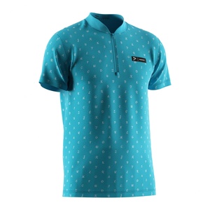 Camiseta deportiva de sublimación OEM/ODM para hombre, de manga corta, estilo piloto, con cuello polo tipo gofre y cremallera, y soporte de exhibición. - Product Image 3