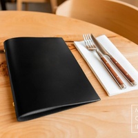 Support de menu personnalisé en cuir véritable avec couverture de menu en cuir, personnalisé pour les restaurants, les mariages, les livres de menus