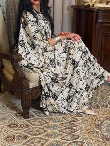 Vestido Abaya de Estilo Cerrado con Estampado Abstracto Moderno OEM, Vestido Largo con Abertura Lateral para Primavera/Verano en Europa, América y Oriente Medio - Product Image 5