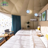 Dôme Géodésique d'Extérieur Quatre Saisons pour l'Hiver, Tente de Camping Igloo avec Toit Transparent, Poêle et Salle de Bain