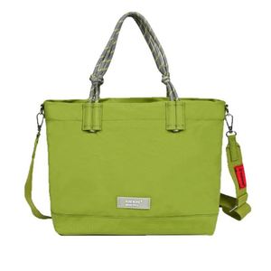 Nuevo Estilo 2026 Bolso Tote Simple de Nylon Impermeable con Correa Cruzada Inspirada en Colores, Ligero, de Mano, Unisex, Coreano - Product Image 1
