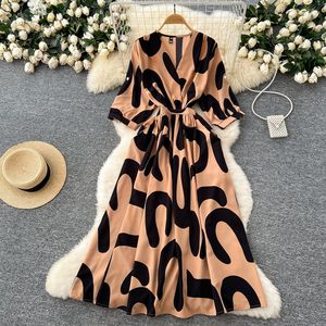 Jupe longue trapèze rétro <span class=keywords><strong>vintage</strong></span> pour femme, style élégant et <span class=keywords><strong>mature</strong></span>, col en V, manches trois-quarts, taille XL, imprimée, taille française - Product Image 1
