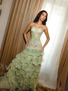 Vestido de Noche Largo Mily Bridal ME007 de Lujo, Corte A, Color Verde Esmeralda, Tirantes Finos, con Lentejuelas de Cristal, para Mujer - Product Image 2