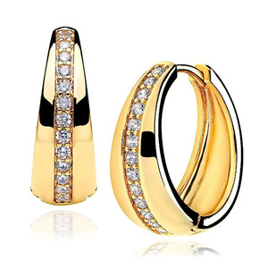 Orecchini a Cerchio a Forma di U Classici per Donne, Ear Cuff Minimalista, Gioielli di Moda Quotidiana - Product Image 1