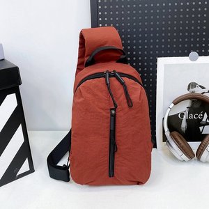 Bolso de Pecho Deportivo Unisex con Estampado de Caramelos, Bolso Pequeño Casual de Viaje con Cierre de Cremallera, Bolso Cruzado para Hombre y Mujer - Product Image 2