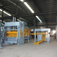 Machine à fabriquer des briques hydrauliques QT8-15 pour blocs creux, pleins et en béton