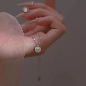 Collier chaîne clavicule à la mode et haut de gamme en argent pur S925 - Product Image 2