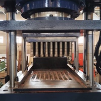 STK 260T Vier-Säulen-Drei-Balken-PLC-gesteuerte Hydraulikpresse mit automatischem Motor und Pumpe zum Formen verschiedener Pulvermaterialien