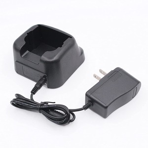 Cargador de Escritorio BC-144N 12V 1.25A, Cargador Universal para Walkie Talkie, Material ABS Negro - Product Image 2