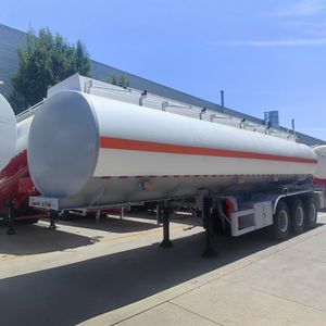 Nouveau Camion-citerne à carburant à 3 essieux Semi-remorque en acier Remorques de camion-citerne liquides à huile et eau Catégorie de produit - Product Image 6