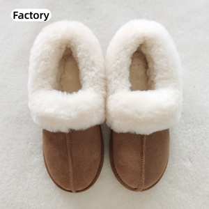 Chaussons d'intérieur pour hommes en daim de vachette écologique doublés de fourrure, à talon fermé, vente en gros directe usine, échantillon disponible - Product Image 1