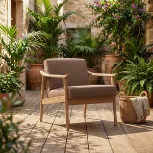 Fauteuil scandinave moderne rembourré en tissu marron avec structure en bois, dossier solide, chaise de détente pour salon, mobilier de maison ou bureau - Product Image 1