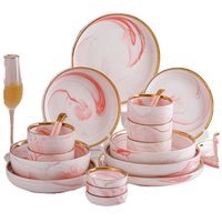 Ensemble de salle à manger de luxe en porcelaine nordique, assiettes en céramique durable dorée, bol en marbre rose, vaisselle de mariage