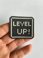 Étiquette de vêtement en PVC souple écologique avec logo 3D personnalisé en relief, lavable, pour sacs et étiquettes à poser – Impression par gravure sur mesure