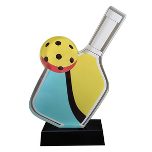 Trophée de pickleball Diamond Shine en cristal et résine dorée personnalisé pour événements - Product Image 3