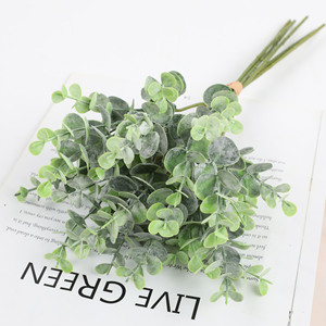 도매 14.56인치 높이 플라스틱 실크 인조 유칼립투스 잎 부케 실내외 웨딩 장식용 - Product Image 4
