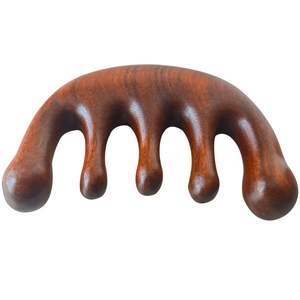 Peigne de massage Gua Sha en bois de santal à dents larges pour le cuir chevelu, le visage et les cheveux - Product Image 3