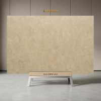 Carrelage élégant pour appartement, comptoirs de cuisine et salle de bain de luxe, sols modernes minimalistes en marbre blanc classique et épuré