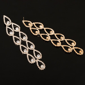 Boucles d'oreilles en forme de goutte d'eau serties de diamants, boucles d'oreilles de mariée E370 - Product Image 3