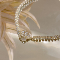 Kalung Mutiara Camellia Vintage Prancis Rantai Zirkon Kubik Liontin Bunga Kalung Klavikula untuk Wanita