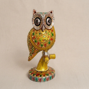 Nirmala Handicrafts Handgefertigte Indische Bemalte Holz-Eulen-Statue mit Baumzweig-Basis |   Goldfolie Handbemalt Umweltfreundlich - Product Image 3