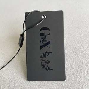 Etiquetas colgantes de plástico y papel con logotipo personalizado, ecológicas, de lujo, con bajo MOQ, para accesorios de ropa, con impresión UV en relieve - Product Image 3