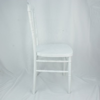 Chaise Napoléon en résine blanche de haute qualité pour événements, capacité de 450 kg (1000 lb), idéale pour les banquets de mariage et les réceptions d'hôtels de luxe
