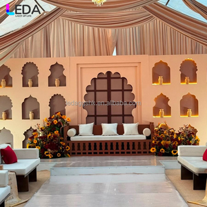ฉากหลังอะคริลิคสีขาวขนาดใหญ่แบบกำหนดเองได้สำหรับงานปาร์ตี้หรูหรา LEDA พร้อมเชิงเทียนทรงโค้งสไตล์อินเดียติดผนังสำหรับงานแต่งงาน - Product Image 2