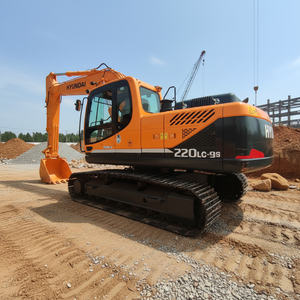 Excavatrice sur chenilles d'occasion certifiée Corée, Hyundai 220LC-9S 2019, moteur Cummins, 20 tonnes, capacité de la benne de 1,2 m, puissance du moteur de 103 W - Product Image 1