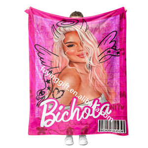 Manta de Franela Personalizada con Diseño de Cantantes Mexicanos y Latinos como XAVI, Karol G, Carin León y Selena, Ideal para Viajes o Sofá, Superventas - Product Image 4