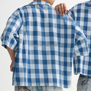 <span class=keywords><strong>Camisas</strong></span> de <span class=keywords><strong>hombre</strong></span> <span class=keywords><strong>XXL</strong></span> con logotipo personalizable de tela satinada y estampado 3D Boxy Fit y <span class=keywords><strong>manga</strong></span> <span class=keywords><strong>corta</strong></span> con botones de metal - Product Image 4