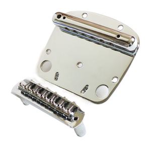 <span class=keywords><strong>Vente</strong></span> en gros de Chine, Meilleure <span class=keywords><strong>vente</strong></span> : Pont de <span class=keywords><strong>guitare</strong></span> tremolo vibrato style Mustang chromé argenté avec logo personnalisé, pièce de rechange pour pont de <span class=keywords><strong>guitare</strong></span> - Product Image 4