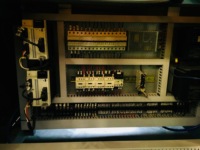 Machine de fabrication de tubes de dentifrice