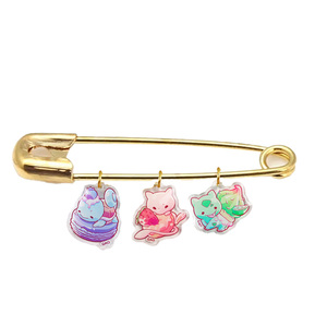 Accessoires d'usine personnalisables dessin animé mignon beaux badges en plastique <span class=keywords><strong>avec</strong></span> <span class=keywords><strong>épingle</strong></span>s de sûreté en acrylique caractéristique magnétique - Product Image 5