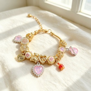 Bracelet à breloques plaqué or pour femme, perles à grand trou, breloques cœur en cristal rose, fleur, princesse, flacon de <span class=keywords><strong>parfum</strong></span>, vente en gros DIY - Product Image 4