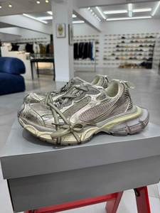 Factory Wholesale of High-quality Designer Luxurious Casual Shoes, Breathable and Anti-slip Sports Shoes, and Skate Shoes. - Product Image 3