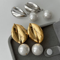 Les derniers accessoires d'oreilles en feuille de métal minimalistes à la mode Boucles d'oreilles en perles de couleur or et argent