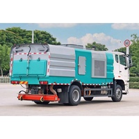 Camion balayeuse routière HOWO 4x2 à aspiration, suppression de la poussière, nettoyage des rues, nettoyeur haute pression