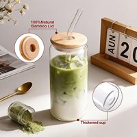 Gobelets à café glacé avec couvercles, lot de 2, gobelets en verre de 16 oz avec couvercles et pailles, accessoires pour bar à café, gobelet réutilisable en verre