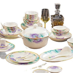 Service de table en céramique de Jingdezhen – Ensemble de bols et assiettes à motifs floraux pour la maison – Cadeaux de déménagement en gros – Cadeaux d'accompagnement personnalisés - Product Image 5