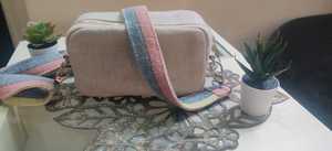 Petit sac fourre-tout en jute personnalisé pour femmes avec longue sangle élégante à rayures colorées et fermeture à glissière approvisionnement en gros - Product Image 5