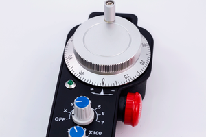 Accesorios para Máquinas Herramienta con Volante de Plástico Resistente, Estructura Robusta, Fácil Manejo, Diseño Futurista HDW, Garantía de Calidad - Product Image 3