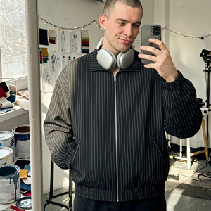 Новинка: Мужская куртка-бомбер в полоску, в стиле хип-хоп, оверсайз, на молнии, с эластичным низом, для мужчин и женщин, стильная - Product Image 1