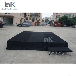 Escenario Portátil con Plataforma Elevadora Plegable Tipo Araña, Acabado en Alfombra Negra - Product Image 3