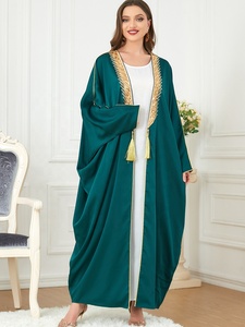 Vêtements islamiques Loriya Garment Middle East pour l'Aïd, robes d'Arabie Saoudite et de Dubaï avec bordure dorée, kaftan vert <span class=keywords><strong>abaya</strong></span> - Product Image 1