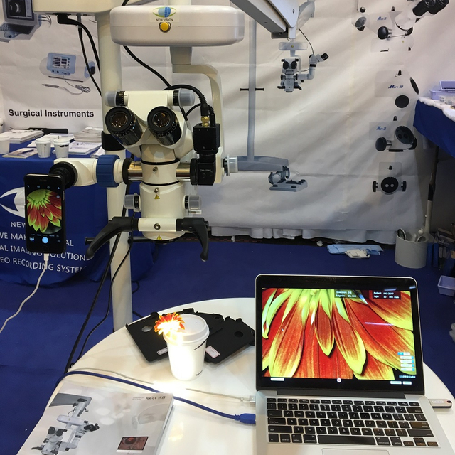 LED Ophthalmic Operating Microscope with Good Red Reflex